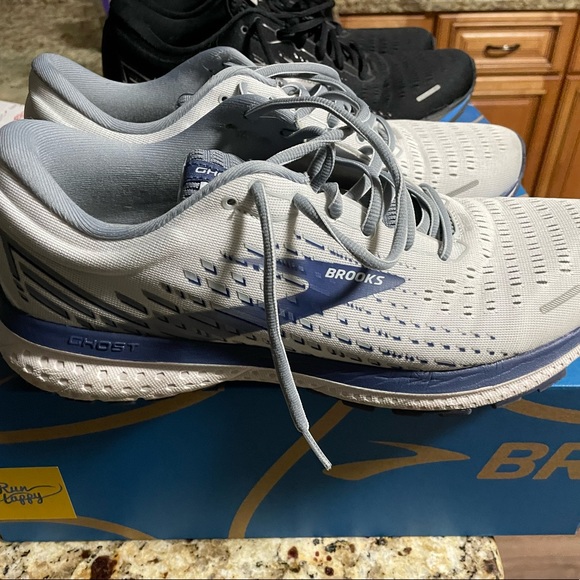 Mens size 12 Brooks Ghost 13 - Picture 2 of 3